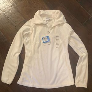New with tags Columbia women’s medium Glacial Fleece III Print 1/2 Zip pullover